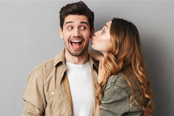 Kissing with Invisalign 1